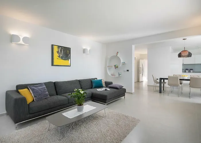 Semesterbostad L - With 2 Separate Units Labin (Istria)