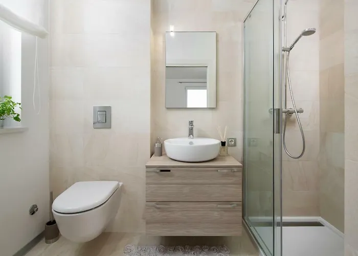 L - With 2 Separate Units * Labin (Istria)