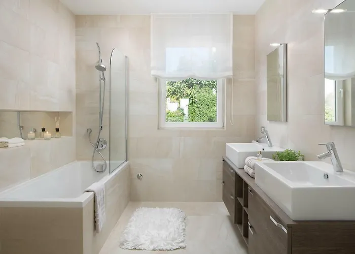 L - With 2 Separate Units Semesterbostad Labin (Istria)