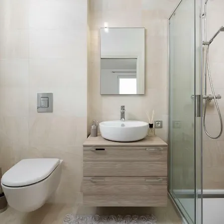 L - With 2 Separate Units * Labin (Istria)