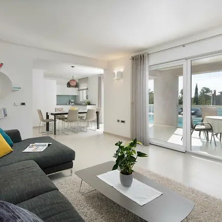 Holiday home L - With 2 Separate Units Labin (Istria)