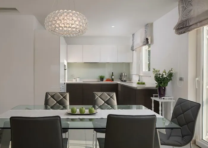 L - With 2 Separate Units 펜션 *